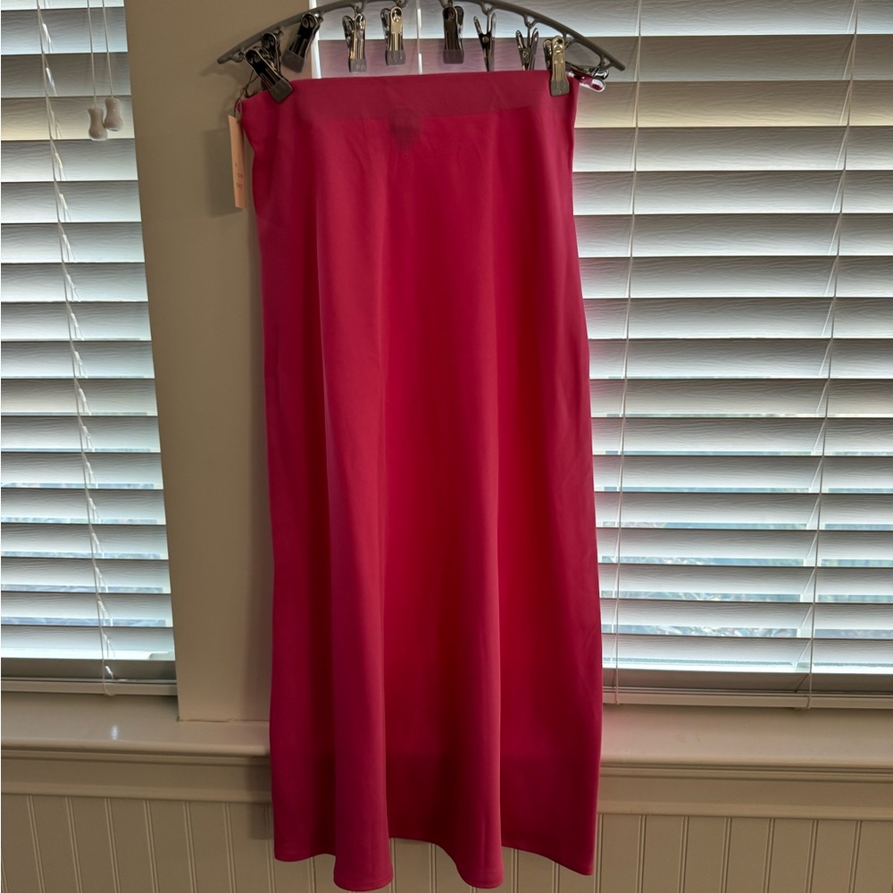 Silky magenta skirt